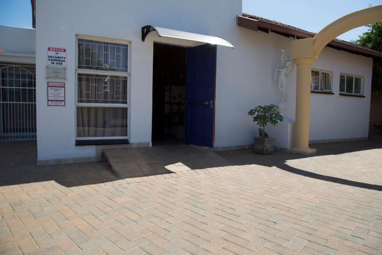 Xaviera Guest House Pretoria-Noord エクステリア 写真